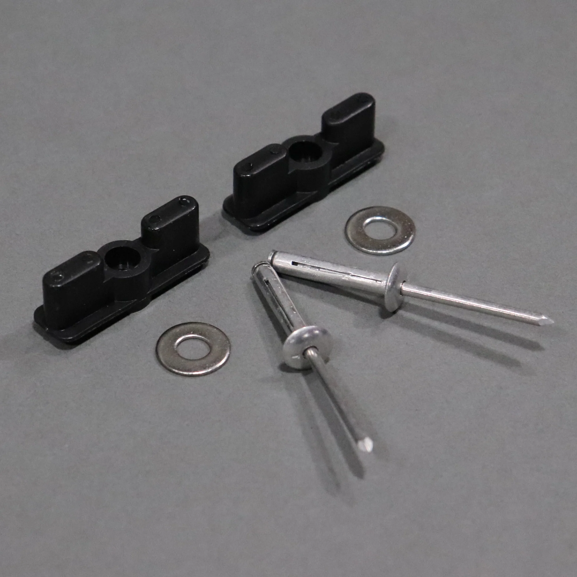 2 Pack Locking Latches - Image 2