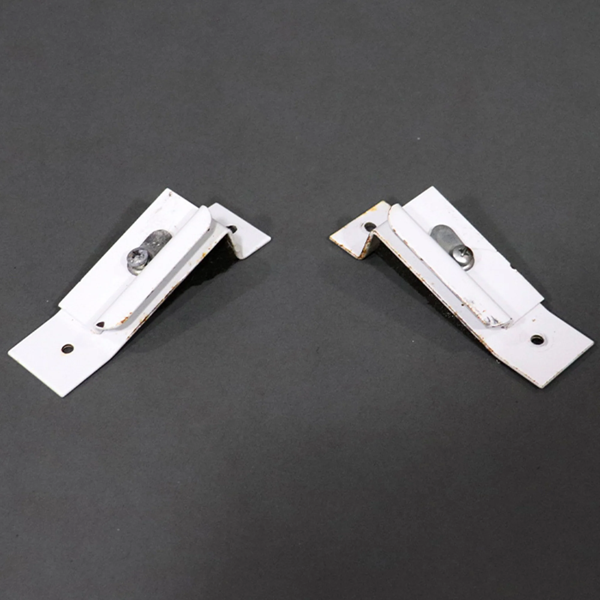 Screen Door Retainer Bracket Kit Used