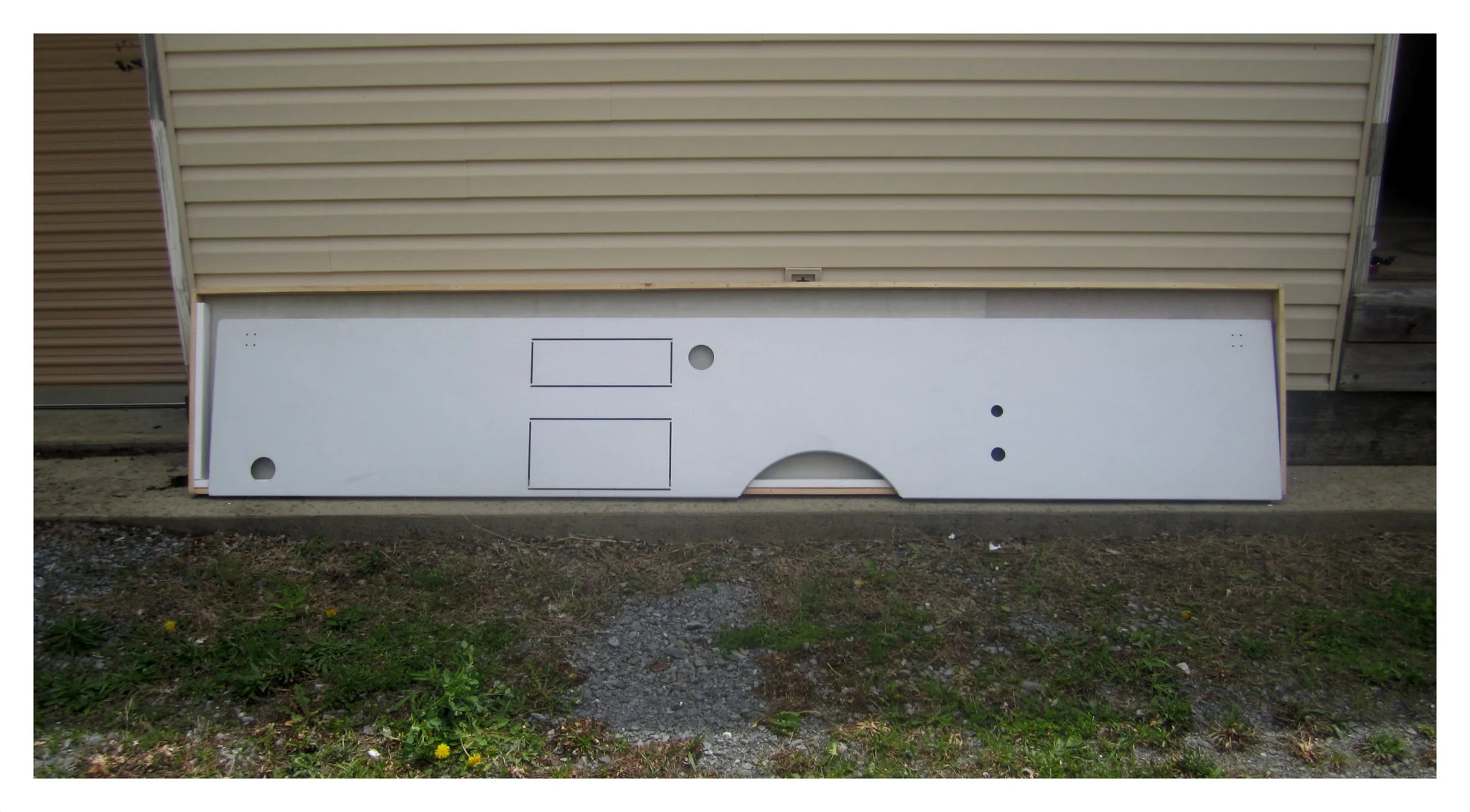 Side Panel - Image 3
